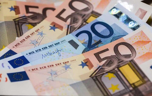 e-ΕΦΚΑ: Επιστροφή εισφορών ύψους  20,3 εκατ. ευρώ σε χιλιάδες επαγγελματίες
